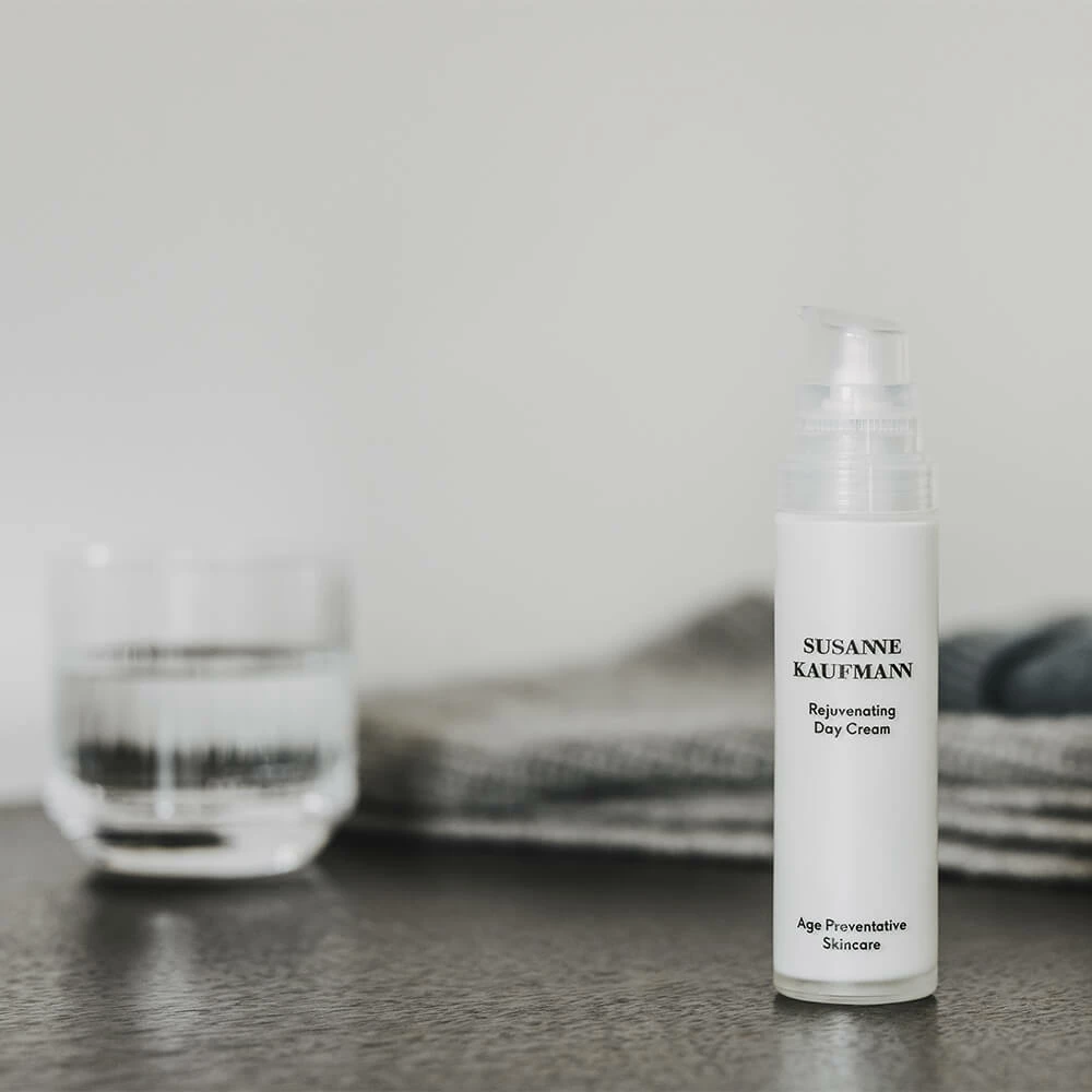 Rejuvenating Day Cream Crème De Jour Revitalisante 4 Rejuvenating Day Cream Crème De Jour Revitalisante – Image 2