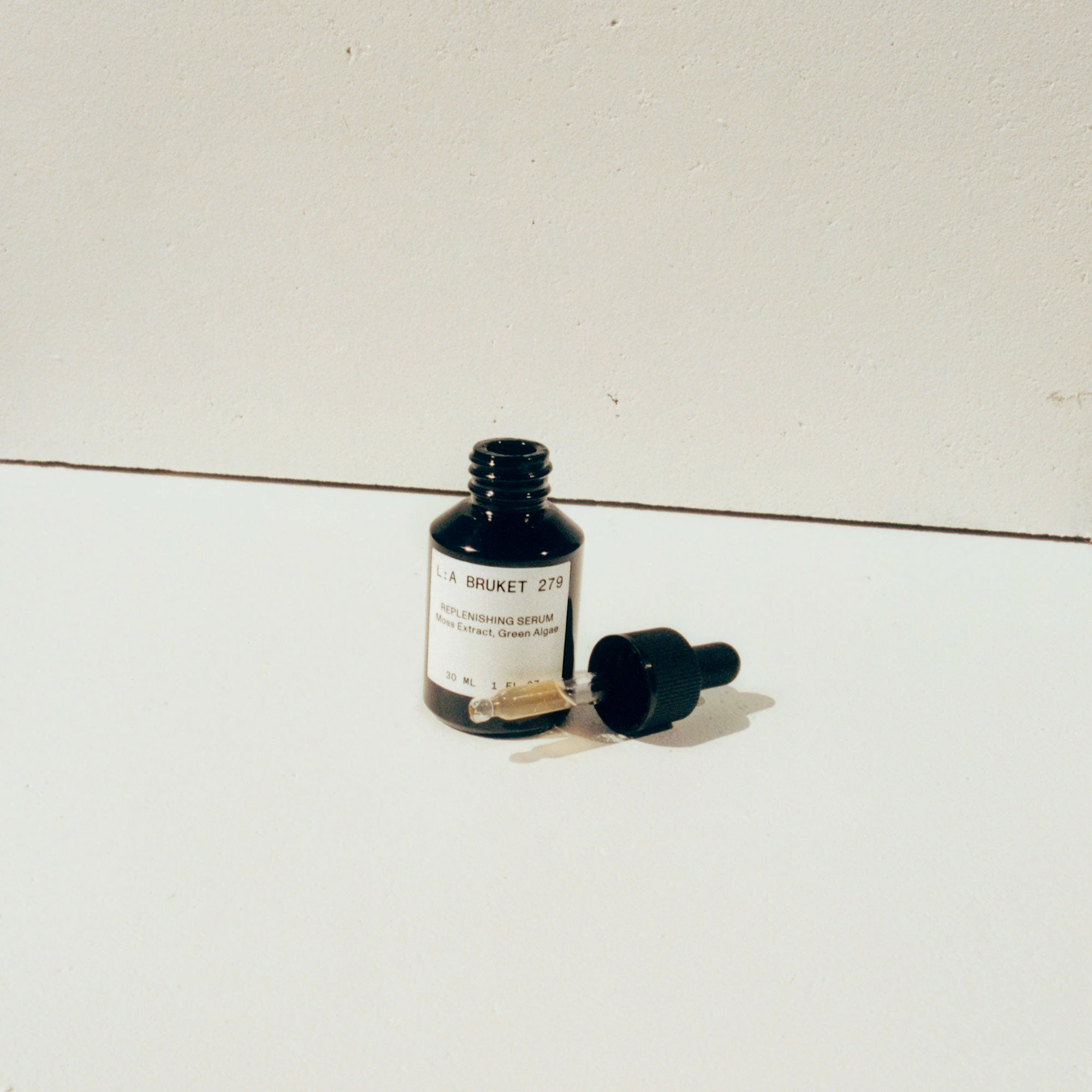 L:A Bruket Resplenishing Sérum Reconstituant 279 4 L:A Bruket Resplenishing Sérum Reconstituant 279 – Image 2