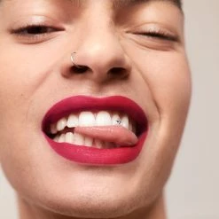 Petal Bouche Rouge à Lèvres Mat Sans Transfert 26 Petal Bouche Rouge à Lèvres Mat Sans Transfert -L:A Bruket Soldes vfr petal bouche coeur infidele 11