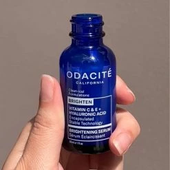 Clean-ical Brightening Serum Sérum Éclaircissant 7 Clean-ical Brightening Serum Sérum Éclaircissant -L:A Bruket Soldes vignette video serum eclaircissant